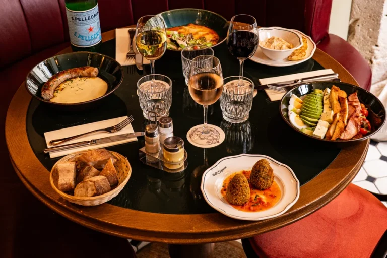 Table généreuse plats